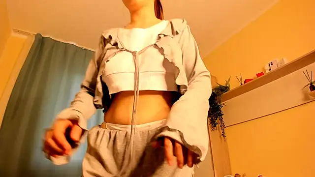 LilMonyy webcam