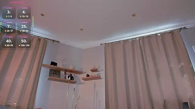 Lova_Rane live cam on StripChat