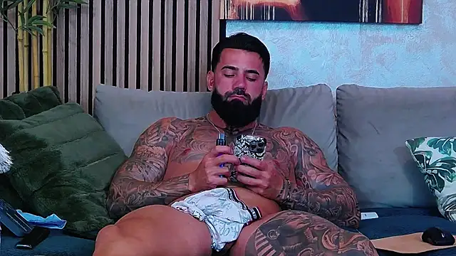 masterkingofmusclee webcam