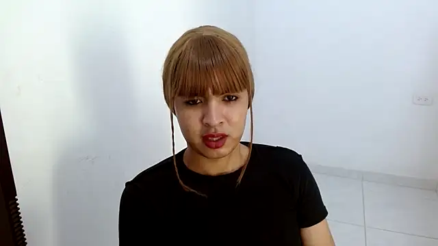 estefania224 webcam