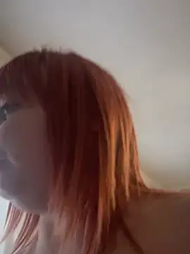 LadyDreams11 webcam