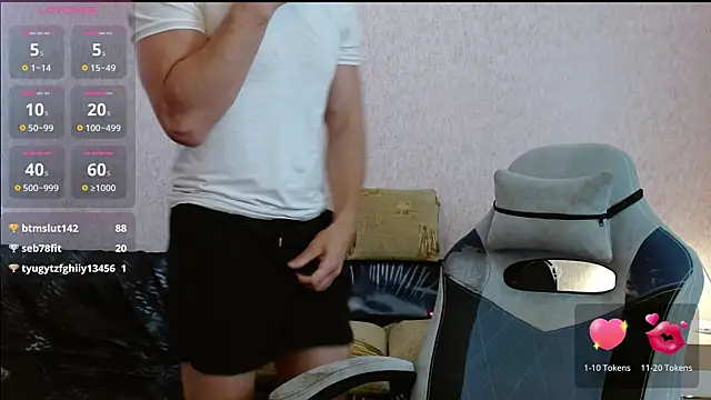 Aestheticguy101 webcam