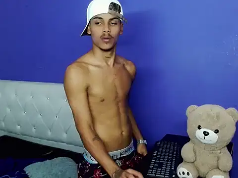 Angel_foxc13 webcam