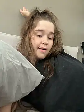 HornyGirlH webcam