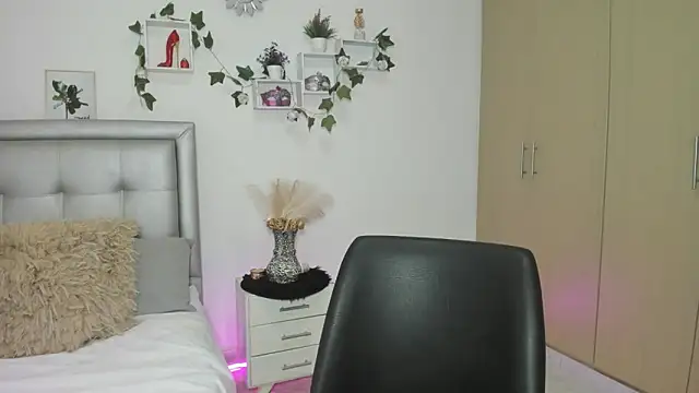 mia_star_2 webcam