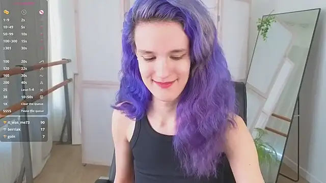 AuraLaunni live cam on StripChat