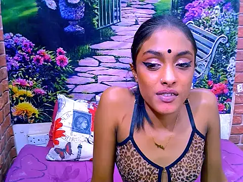 IndianPretty14u2Luv webcam