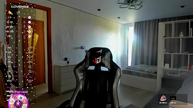 AizaRose webcam