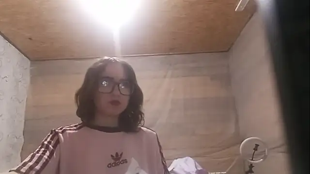 OliviaMoment webcam