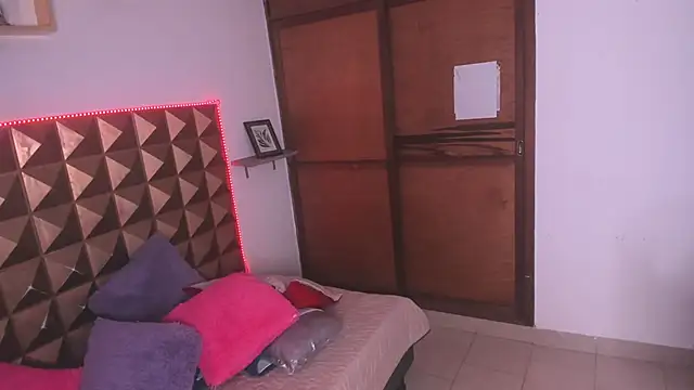 Sarah_miel webcam