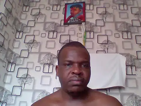 Chumba_001 live cam on StripChat