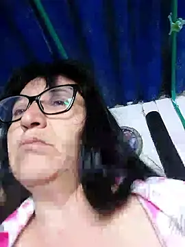 clarita_01 live cam on StripChat