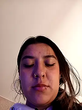 Megan_pink18 live cam on StripChat