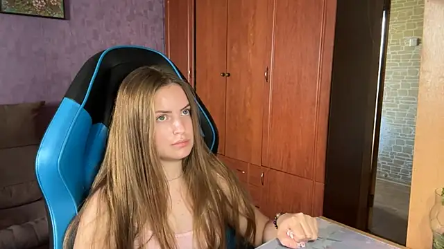 SilkSinner_ webcam