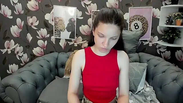 MelaniGrand webcam