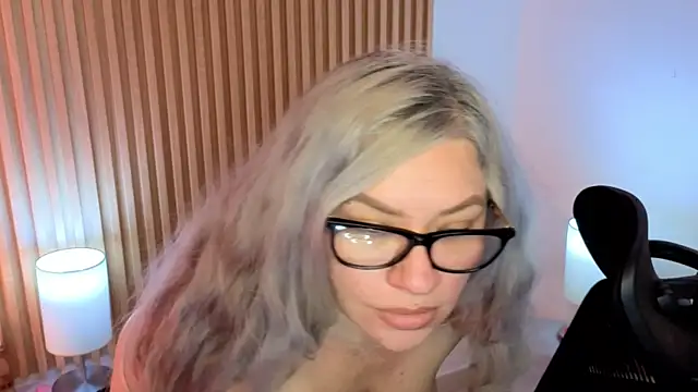 MarianL0ve webcam