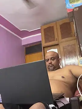 Dick_6inches_Delhi webcam