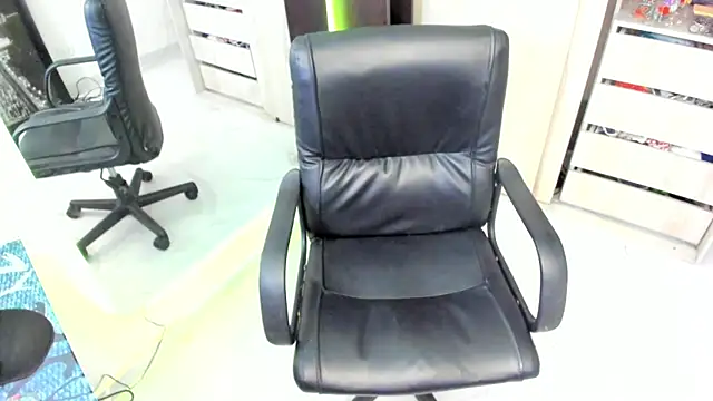 BellaFlaming webcam