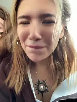 FlashTitsRoyal live sex cam