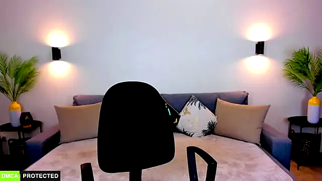 TheWoman__ webcam