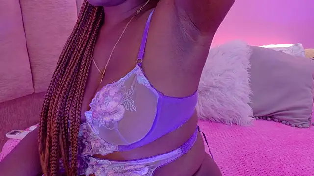 LoveQueen2 webcam