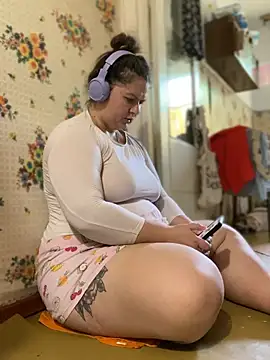 Nenssy555 webcam