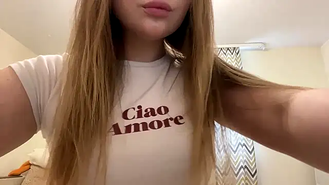 ClaraSweet_ webcam