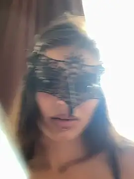 Mia_Cannon webcam