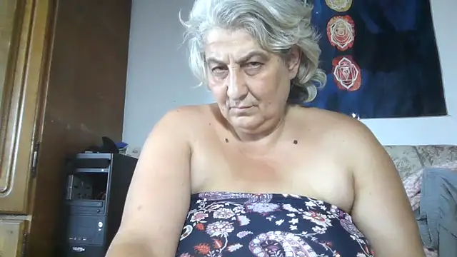 ExquisiteMature webcam
