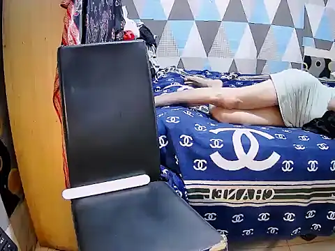 Trish_CurveCock webcam