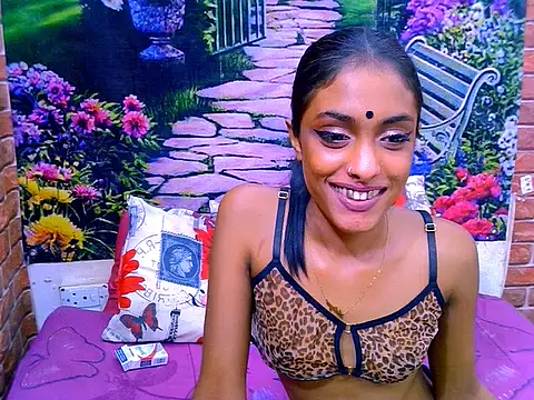 IndianPretty14u2Luv webcam