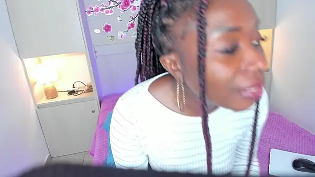 TaylorBloom webcam