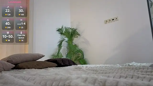 BlushingAngelita webcam