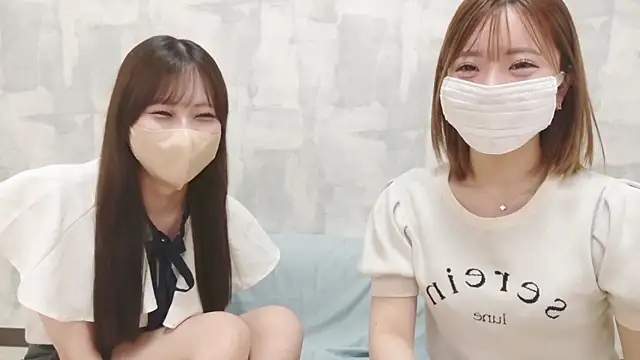 momo_love_ webcam
