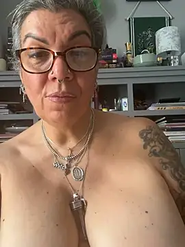 dieseldame1313 webcam
