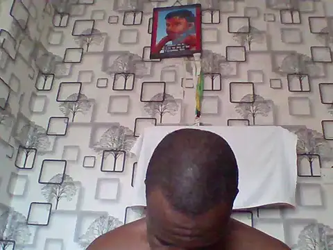 Chumba_001 live cam on StripChat