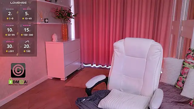 KellyKleine webcam