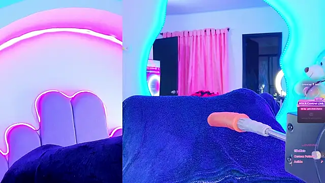 NathaxaLeans webcam