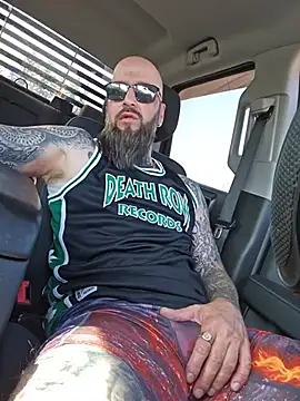 Beardedtattood webcam