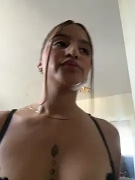 ViankaRose webcam