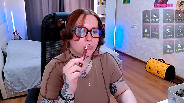 ur_geekgirl webcam