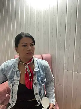 Selin_Sweet9 live cam on StripChat
