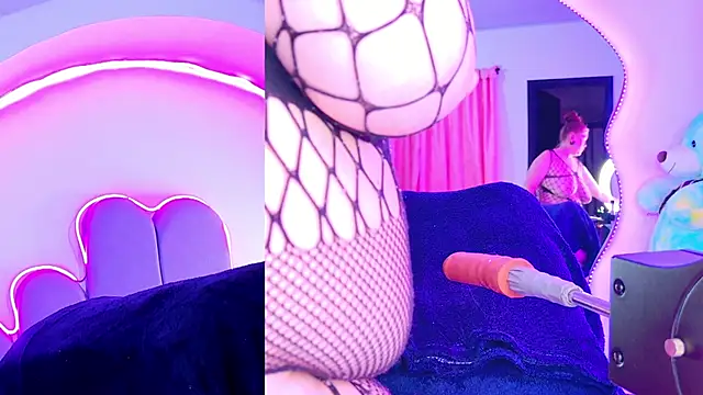 NathaxaLeans webcam