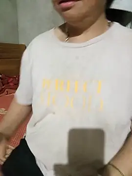 tuyet-nhi