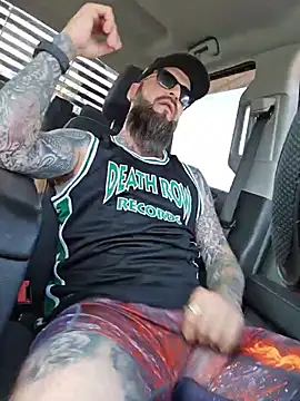 Beardedtattood webcam