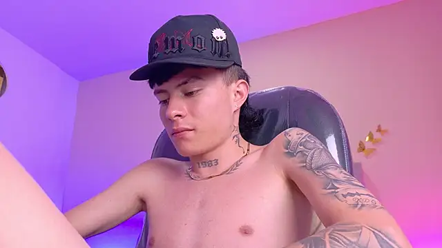 Nascary_Fox webcam