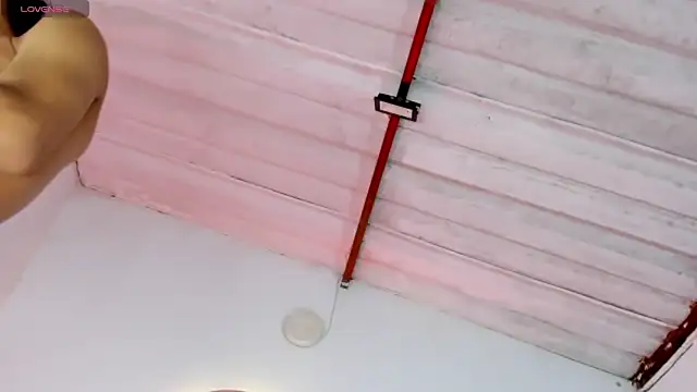 lyan_77 webcam