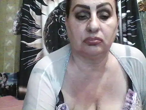 LoaqLovew webcam