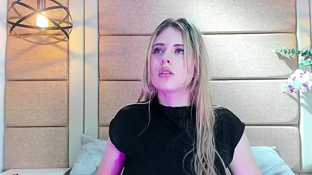 AndreinaOwen webcam