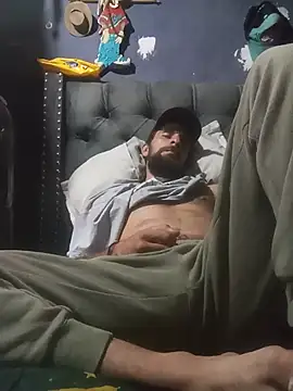 hairy_mannn live cam on StripChat